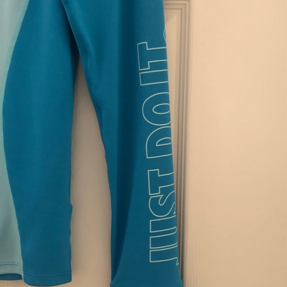 Nike Turquoise Dri-fit Quarter Zip - Picture 4 of 6
